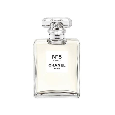 chanel no 5 review perfume|Chanel no 5 l'eau review.